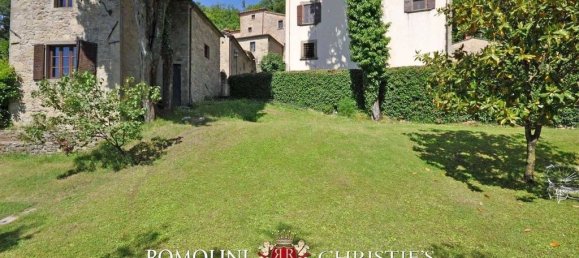 Вилла с 29 спальнями в Каполона, Италия № 124519 7