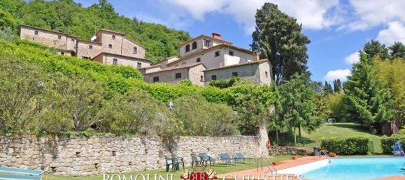 Вилла с 29 спальнями в Каполона, Италия № 124519 10