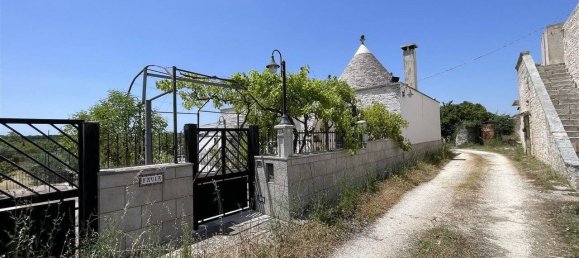 Casa de 4 dormitorios en Martina Franca, Italy No. 343930 3