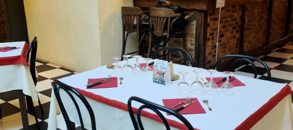 Gewerbliche Immobilie in Chaumont, France 202m², Nr. 92736 9