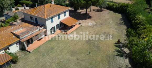 Дом с 4 спальнями в Орбетелло, Италия № 286094 3