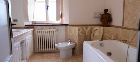 Дом с 4 спальнями в Орбетелло, Италия № 286094 17