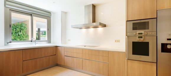 5 bedrooms House in Pozuelo de Alarcon, Spain No. 19712 6