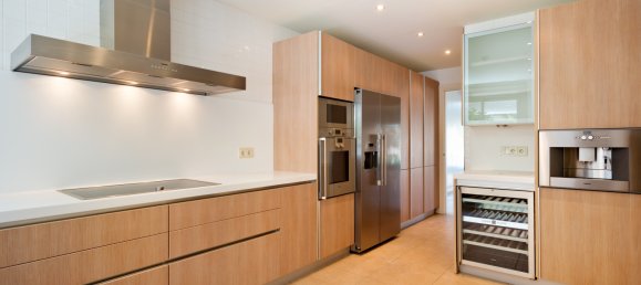 5 bedrooms House in Pozuelo de Alarcon, Spain No. 19712 5