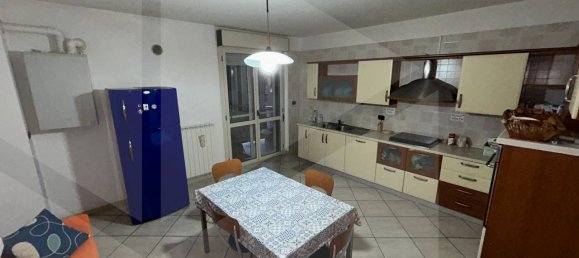4 rooms Apartment in Cerignola, Italy No. 25403 6