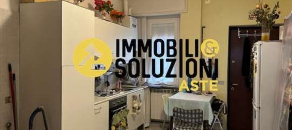 Квартира с 3 комнатами в Локате ди Триульци, Италия № 7267 9