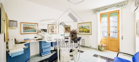 6-salle Appartement à Noto, Italy No. 102978 5