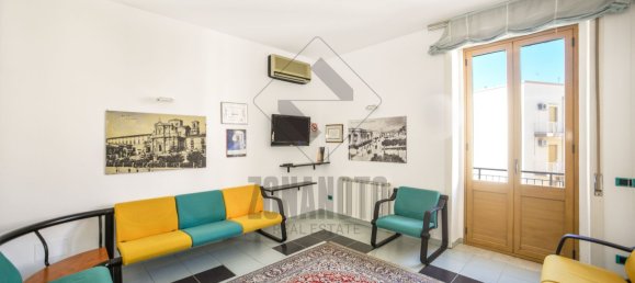 6-salle Appartement à Noto, Italy No. 102978 3