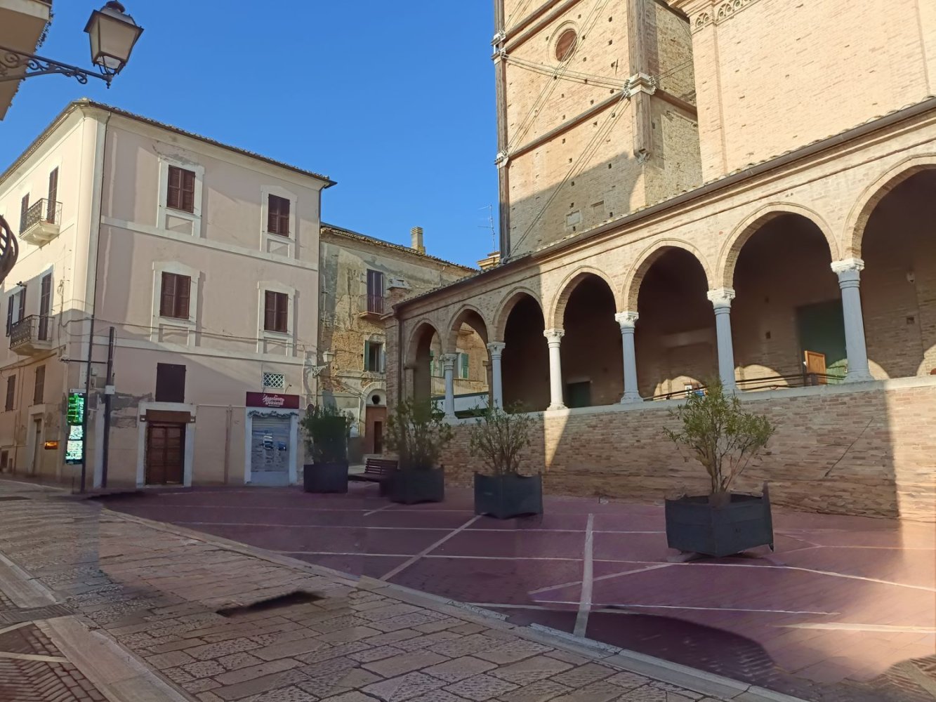 Дуплекс с 4 комнатами в Читта Сант Анджело, Италия № 100605