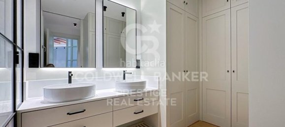4 bedrooms Apartment in Eixample, Spain No. 86194 14