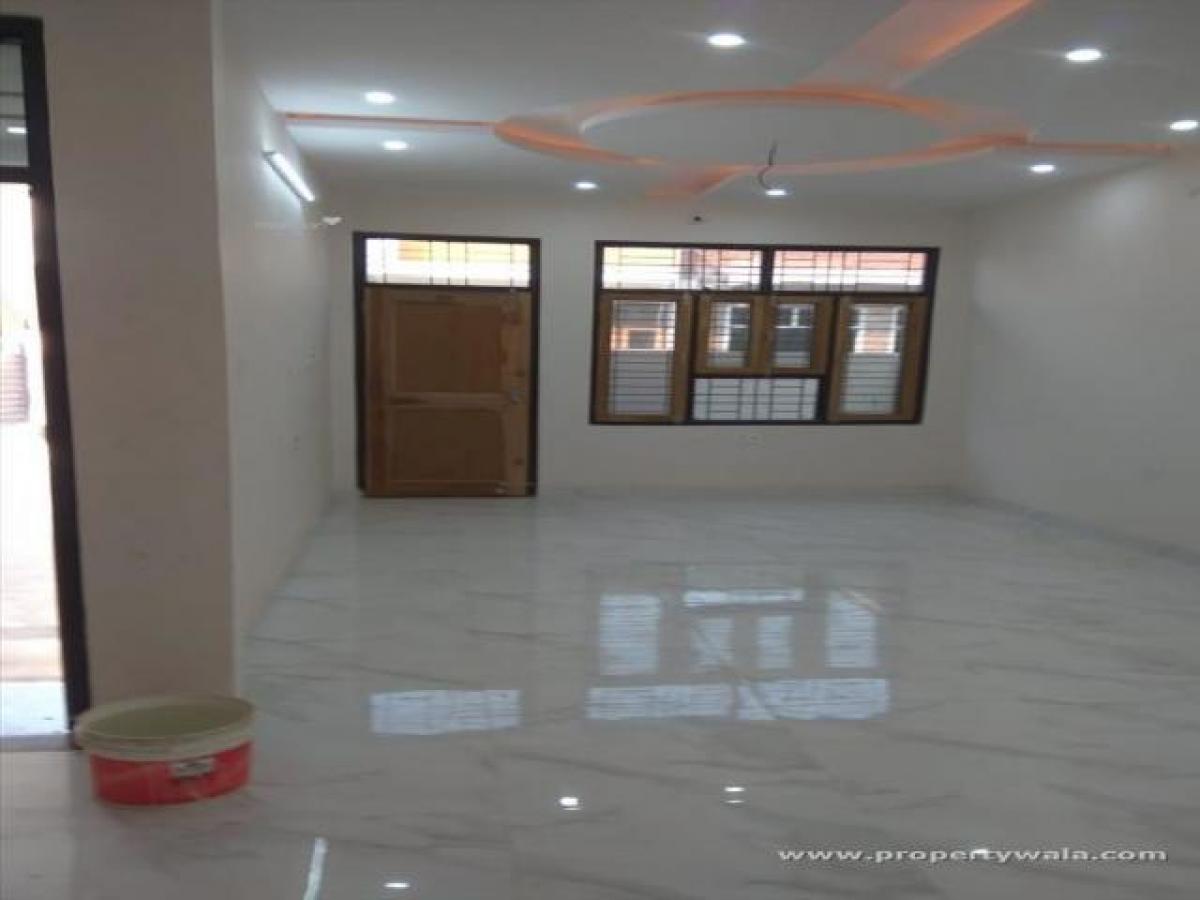 2 bedrooms House in Lucknow, India No. 17208