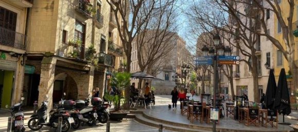 469m² Commercial property in Barcelona, Spain No. 324 4