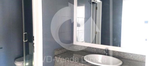 44m² Office in Lisbon, Portugal No. 94102 3