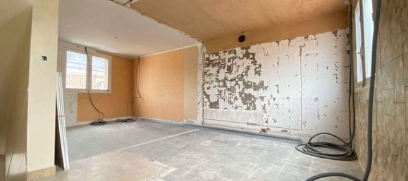 2 bedrooms House in Chalons-en-Champagne, France No. 304504 3