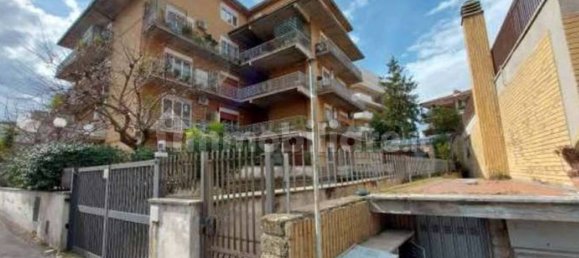 Apartamento de 2 dormitorios en Rome, Italy No. 204587 2
