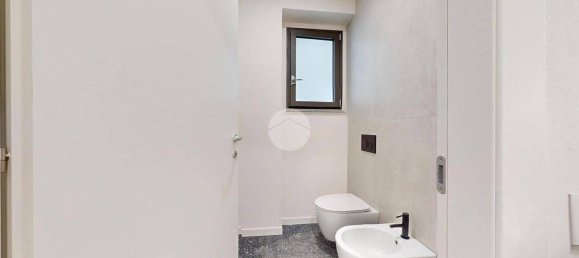 Escritório de 4 divisões em Meda, Italy N.º 168265 11