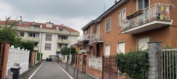 4 rooms Apartment in Settimo Milanese, Italy No. 4613 2
