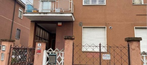 4 rooms Apartment in Settimo Milanese, Italy No. 4613 3