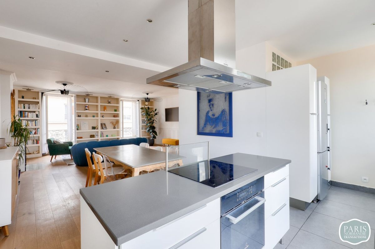 Дуплекс с 3 спальнями в Ла-Гарен-Коломб, Франция № 170172