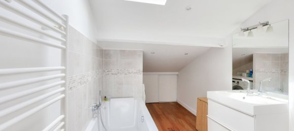 Дуплекс с 3 спальнями в Ла-Гарен-Коломб, Франция № 170172 7