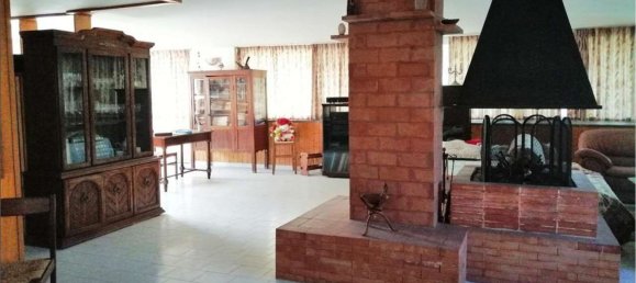 15-Zimmer Haus in Castel Volturno, Italy, Nr. 118648 10