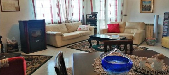 15-Zimmer Haus in Castel Volturno, Italy, Nr. 118648 4