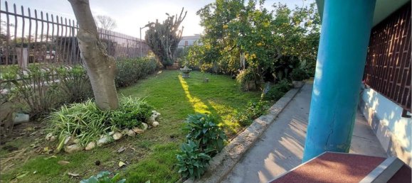 15-Zimmer Haus in Castel Volturno, Italy, Nr. 118648 3