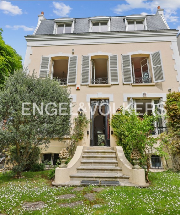 4 chambres Bureau à Fontenay-sous-Bois, France No. 164862