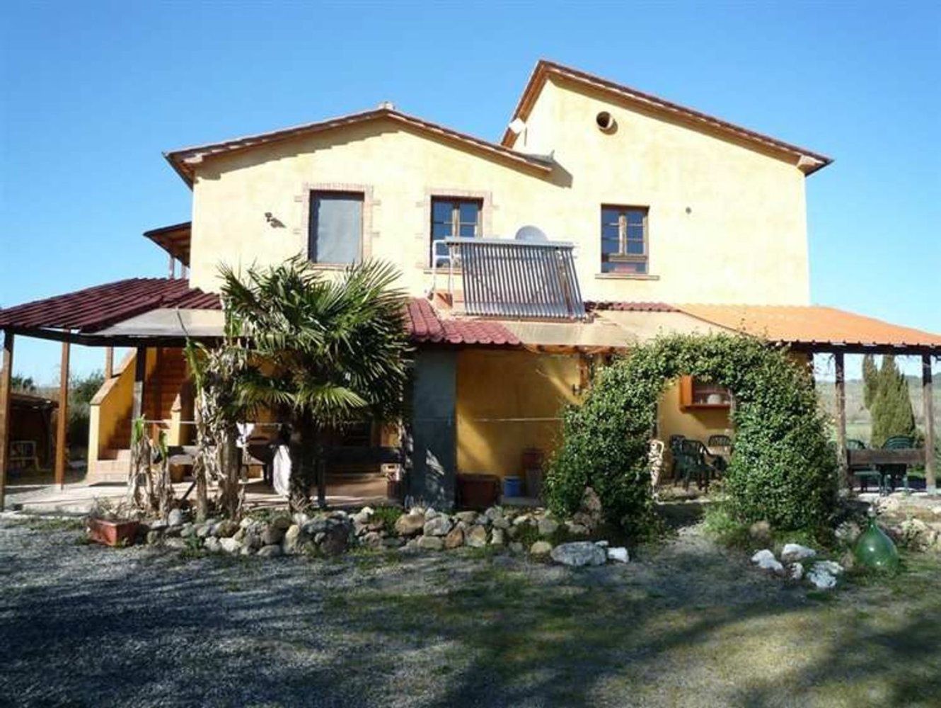 12 rooms House in Montecatini Val di Cecina, Italy No. 113248