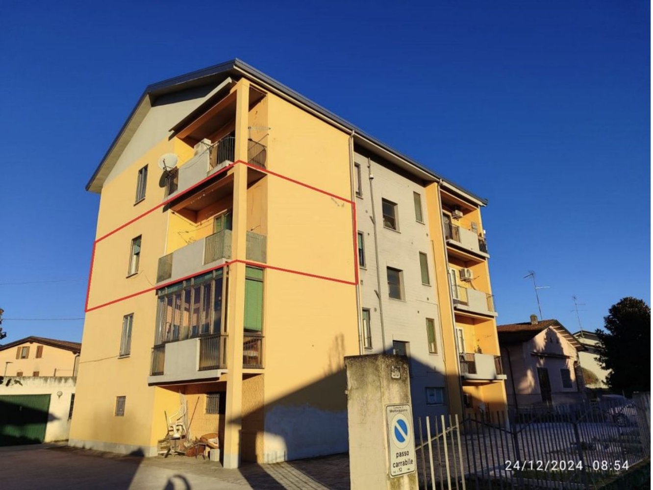 Квартира с 3 спальнями в Мантуя, Италия № 359680