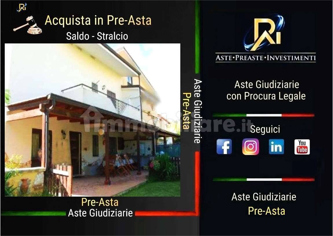 4 bedrooms Apartment in Settingiano, Italy No. 184196