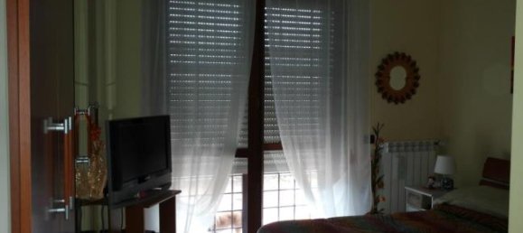 2 Schlafzimmer Wohnung in Rome, Italy, Nr. 253657 6