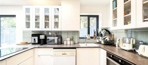 4 bedrooms House in London, United Kingdom No. 12698 6