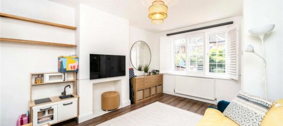 4 bedrooms House in London, United Kingdom No. 12698 5