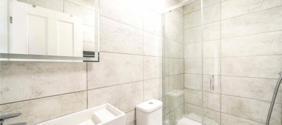 4 bedrooms House in London, United Kingdom No. 12698 10