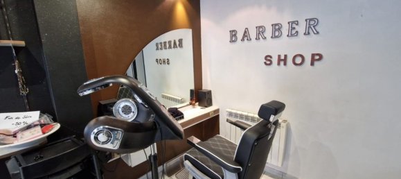 63m² Commercial property in Taissy, France No. 74755 6