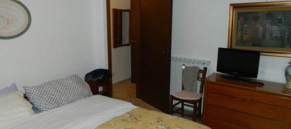 3 rooms Apartment in Fosdinovo, Italy No. 31078 10