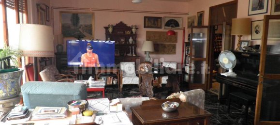 2 bedrooms Apartment in Florence, Italy No. 323133 4