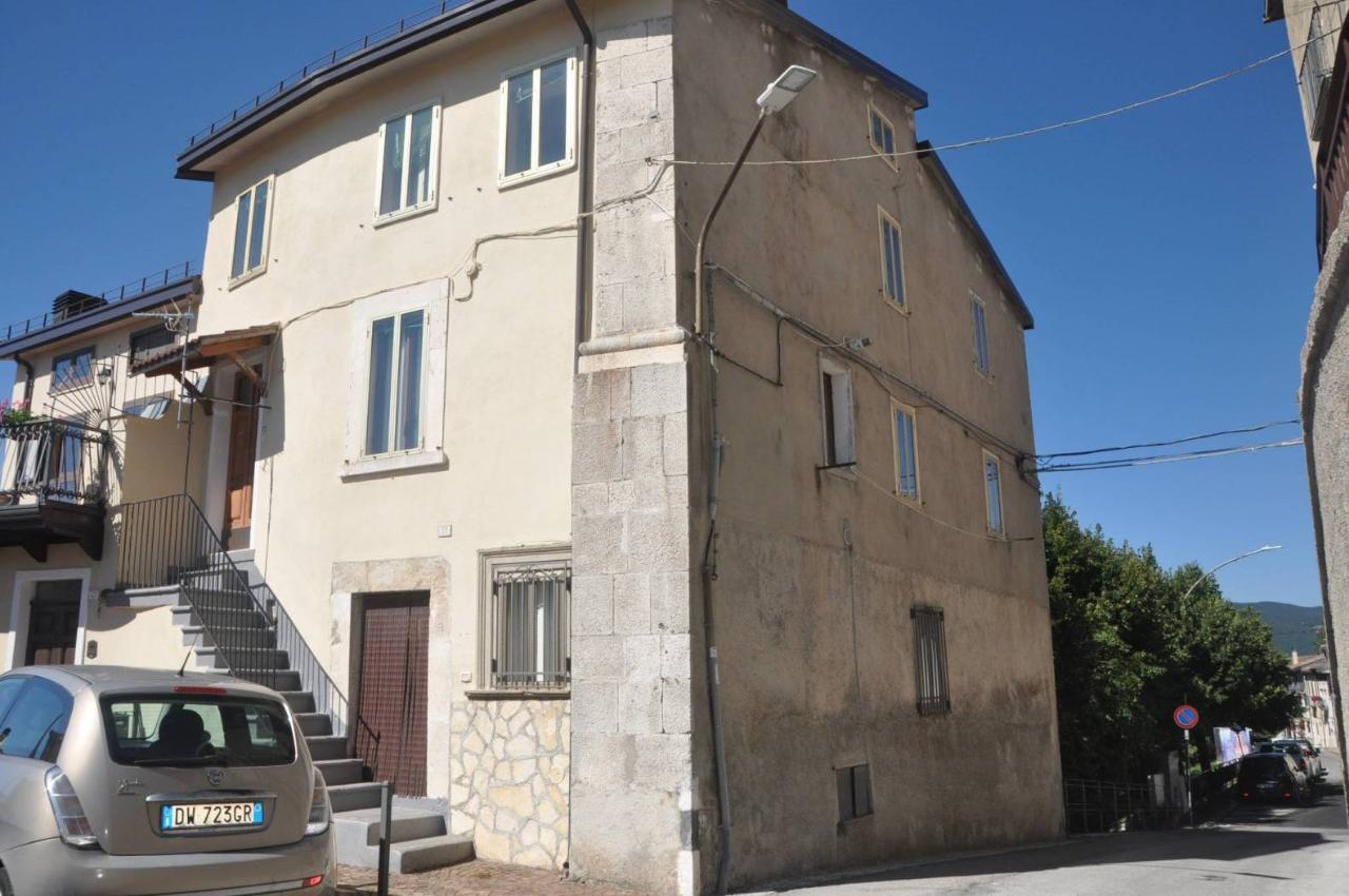 4 rooms Apartment in Rivisondoli, Italy No. 18526