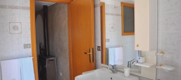 4 rooms Apartment in Rivisondoli, Italy No. 18526 26