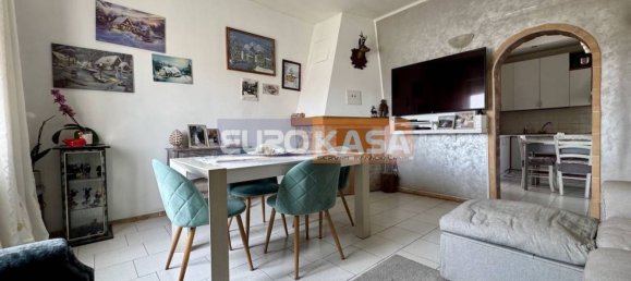 3-salle Appartement à Boltiere, Italy No. 284897 5