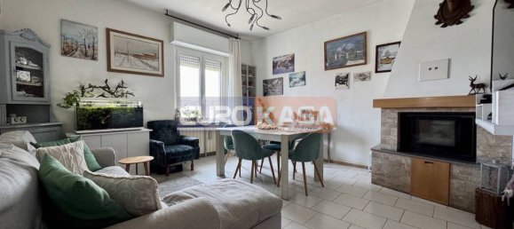 3-salle Appartement à Boltiere, Italy No. 284897 4