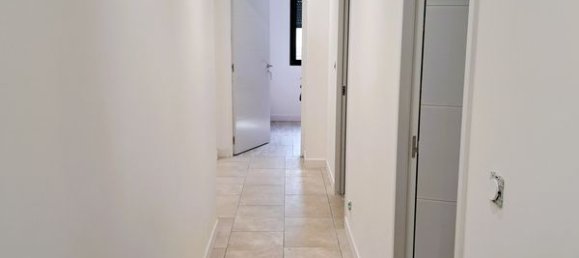 4 bedrooms House in Sens, France No. 339755 9