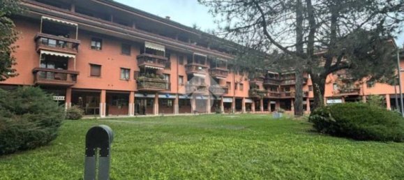 600m² Commercial property in San Vittore Olona, Italy No. 154974 3