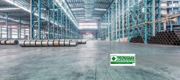 600m² Commercial property in San Vittore Olona, Italy No. 154974 9