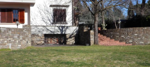 Вилла с 4 спальнями в Поджо а Кайано, Италия № 160254 3