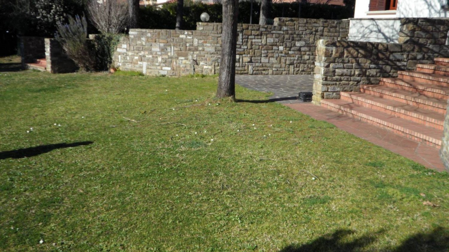 4 bedrooms Villa in Poggio a Caiano, Italy No. 160254