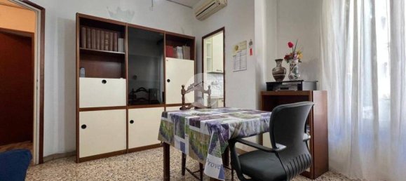 2 bedrooms Apartment in Milan, Italy No. 362142 5