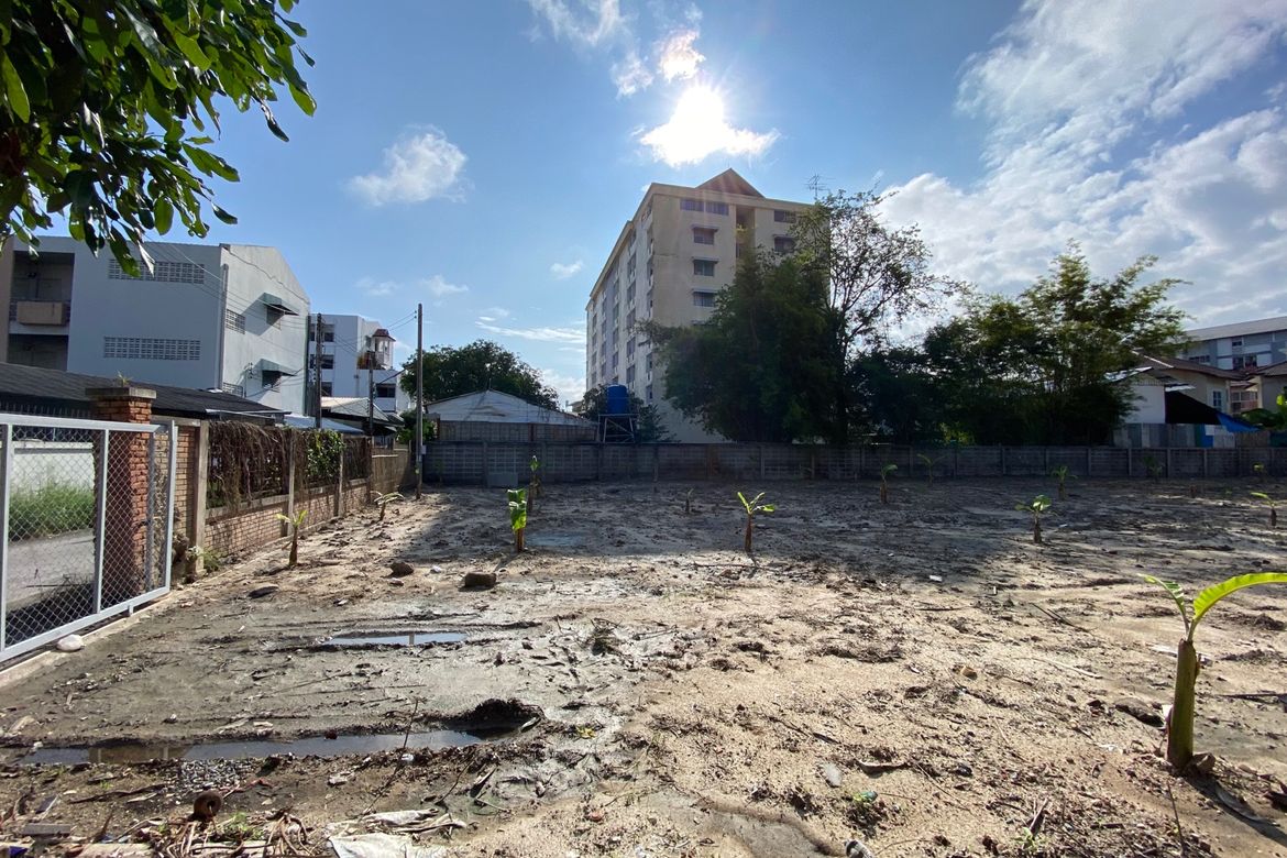 20 bedrooms Commercial property in Chiang Mai, Thailand No. 9117