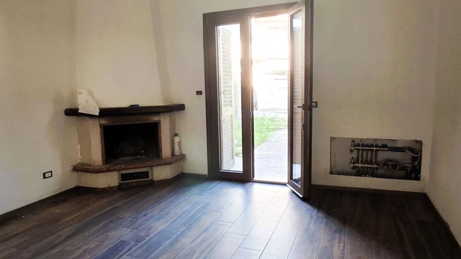 Casa de 5 habitaciónes en San Giuliano Terme, Italy No. 220002